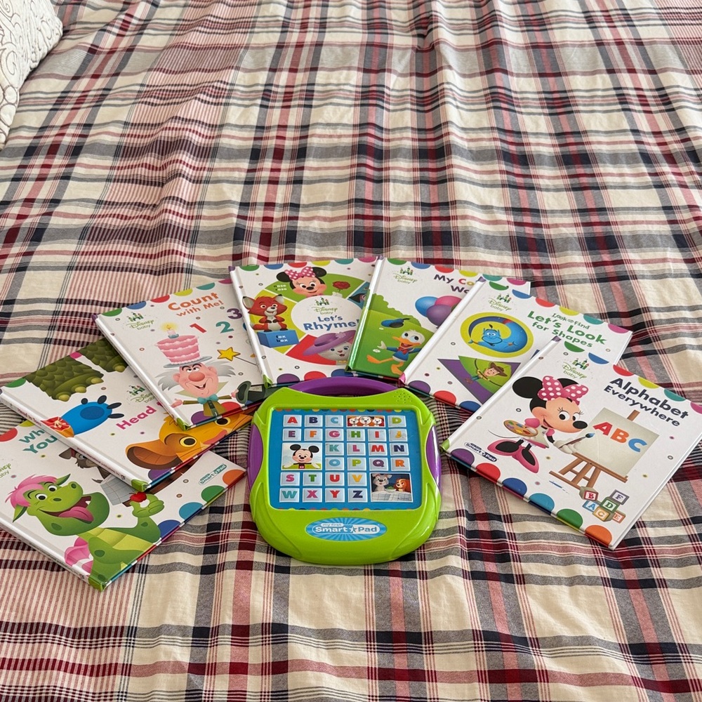 Disney My first smart pad Kids' Interactive Learning Tablet with 7 Board Books